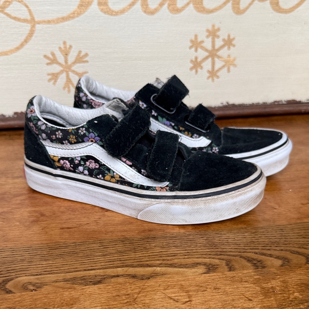 Kids Black Floral Velcro Vans Sneakers size 2 2/$20